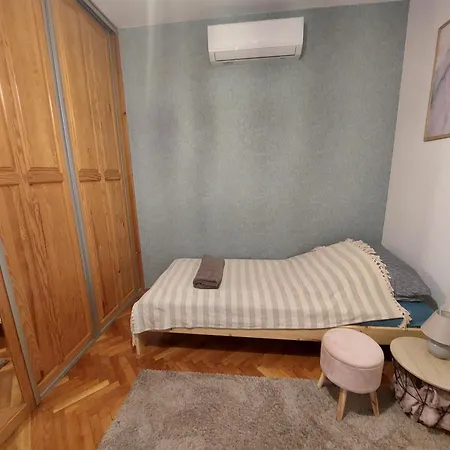Apartment Akacvirag Airport Viki Debrecen