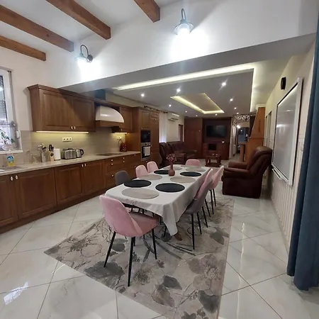 Apartment Akacvirag Airport Viki *